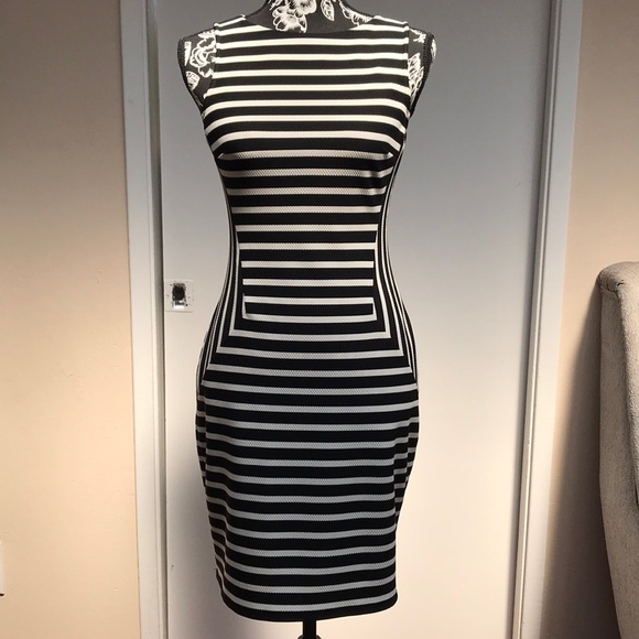 Karen Millen Dresses & Skirts - KAREN MILLEN dress